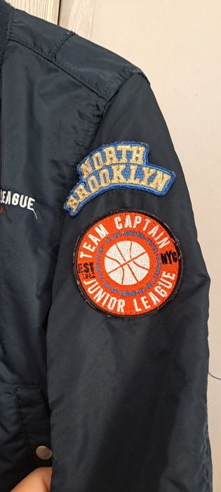 Kurtka bomberka fleka z naszywkami H&M rozm 104/110