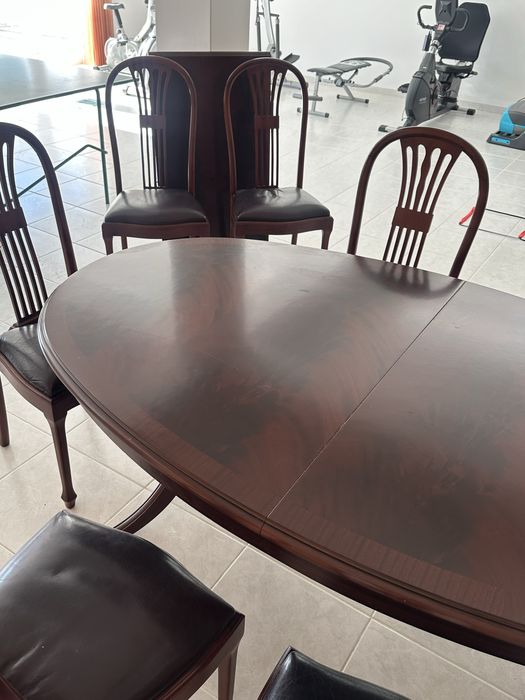 Conjunto de sala de jantar ARC extensivel + 8 cadeiras