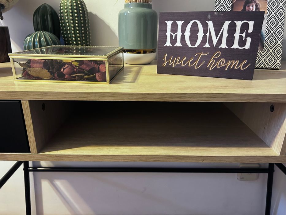 Consola de madeira com gavetas do HÔMA