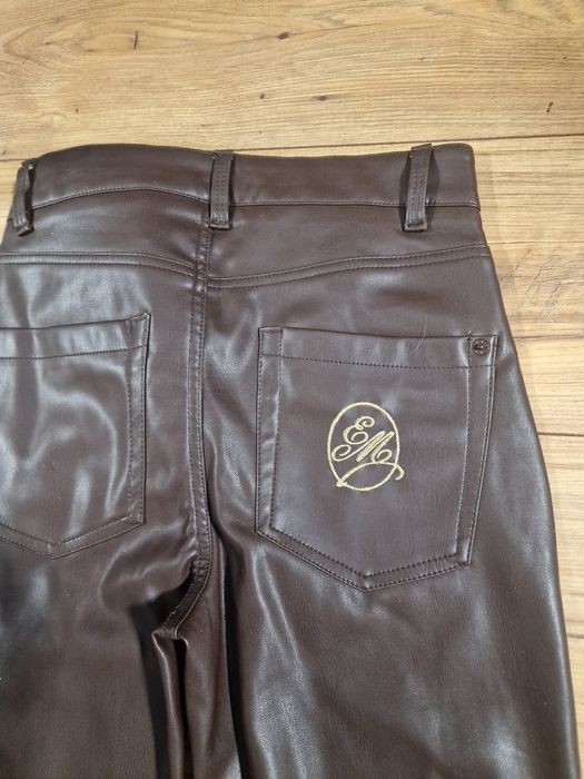 Brązowe skórzane spodnie dzwony s