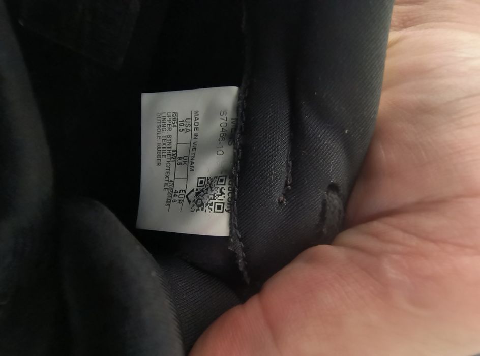 Продам кроссовки saucony 44