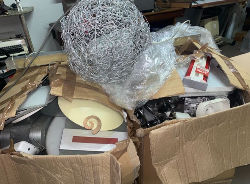 Varios candeeiros  de exposiçao