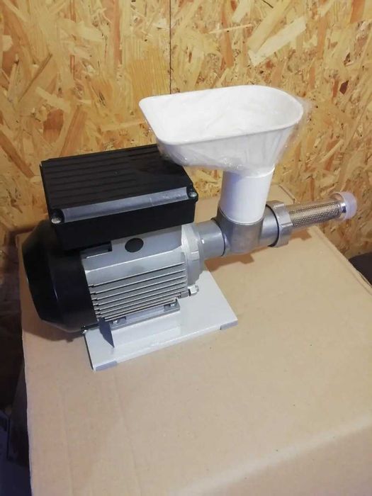 Соковыжималка шнековая ТШМ-2 для томатов, винограда.