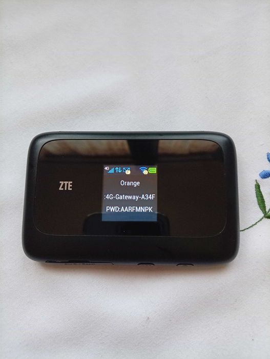 Router WIFI z Modemem 4g/LTE firmy ZTE model MF 910T, na karty SIM Operatorów komórkowych, Mobilny, bez Blokad