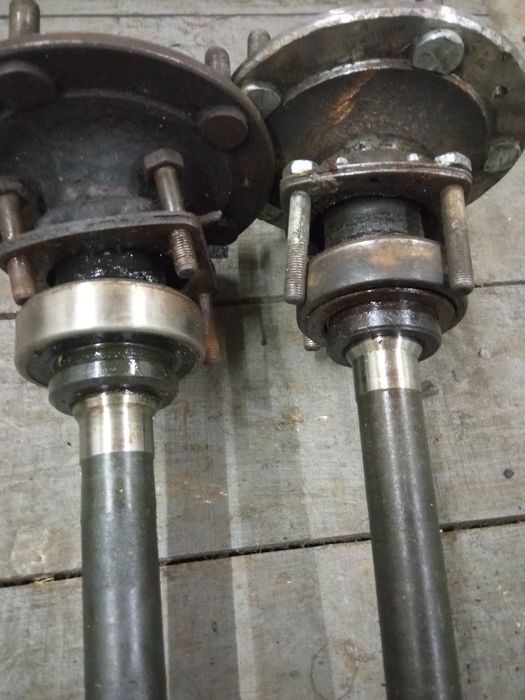 Піввісь полуось Ваз 2121 Нива