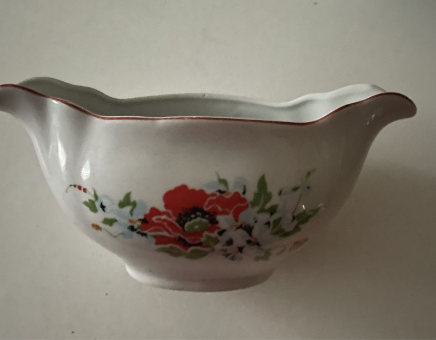 Фарфорові тарілки