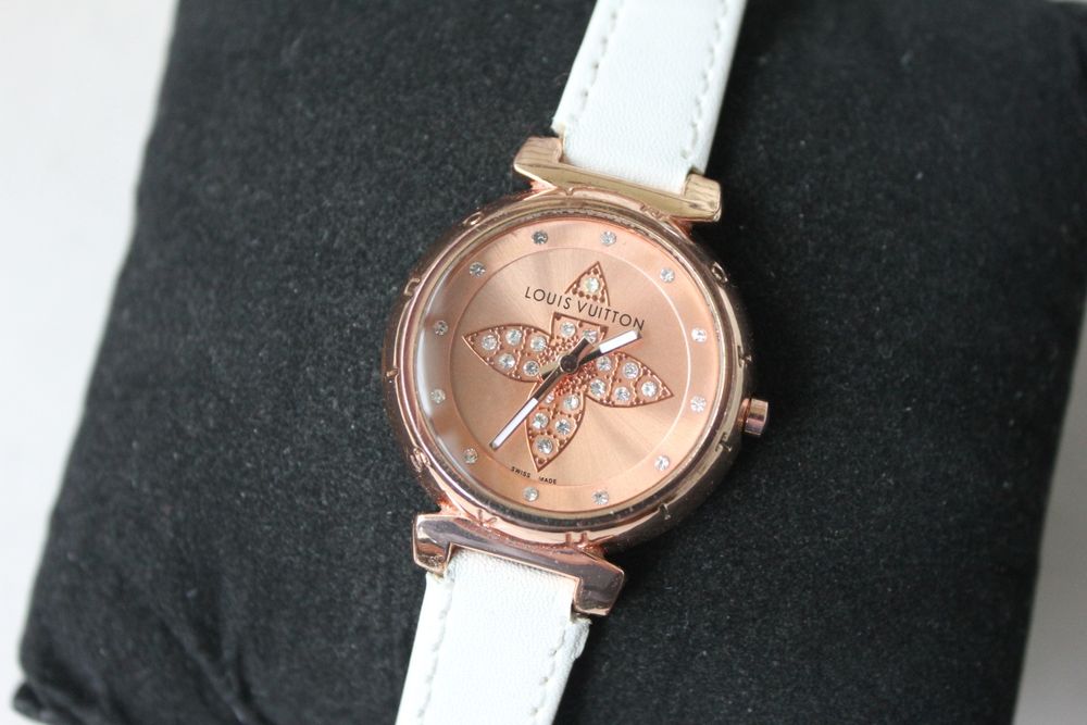 Часы louis vuitton женские