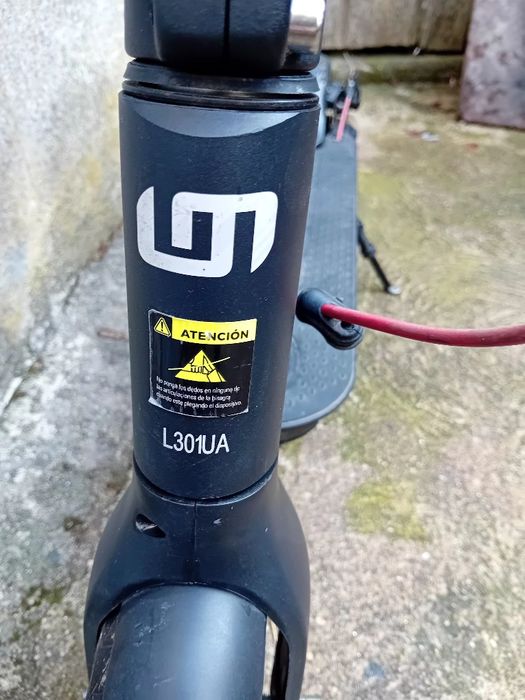 Trotinete UNIMADE. L.301 -UN para peças