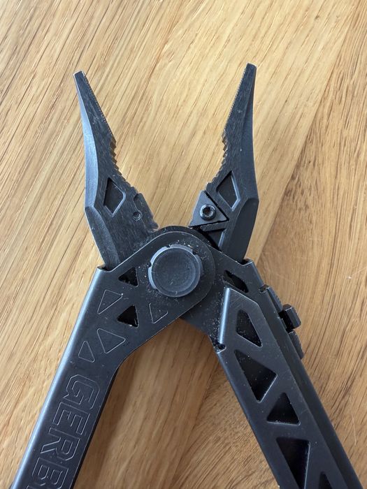 Gerber Center Drive Black