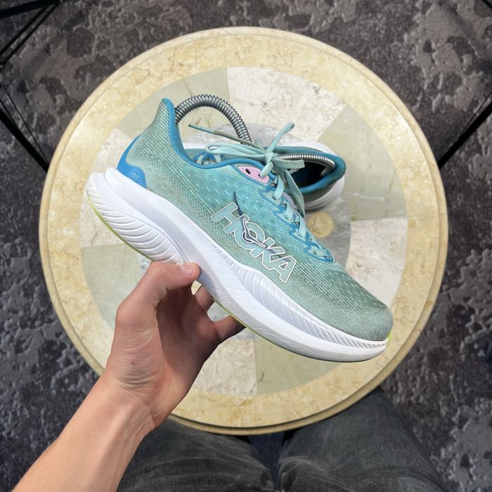 Жіночі бігові кросівки Hoka One One Mach 6