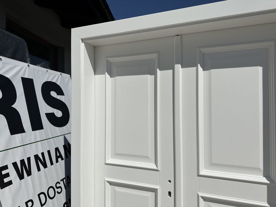 Drzwi drewniane dwuskrzydłowe 900 Ofert z ościeżnicą regulowaną białe