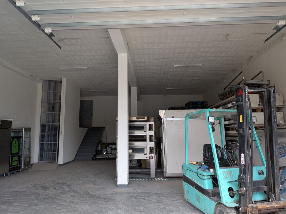 Vendo armazém com bons acessos