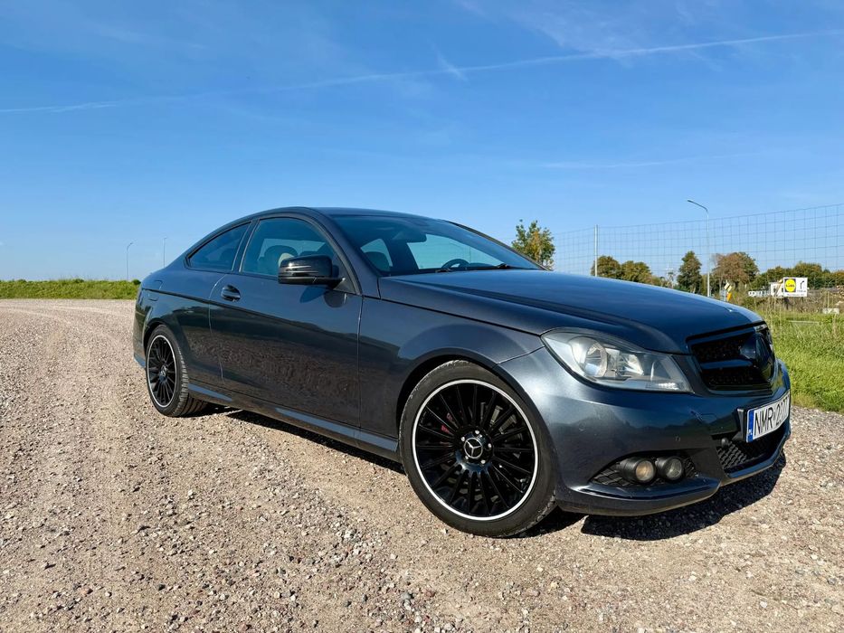 Mercedes-Benz Klasa C Mercedes Benz W204 Coupe C220