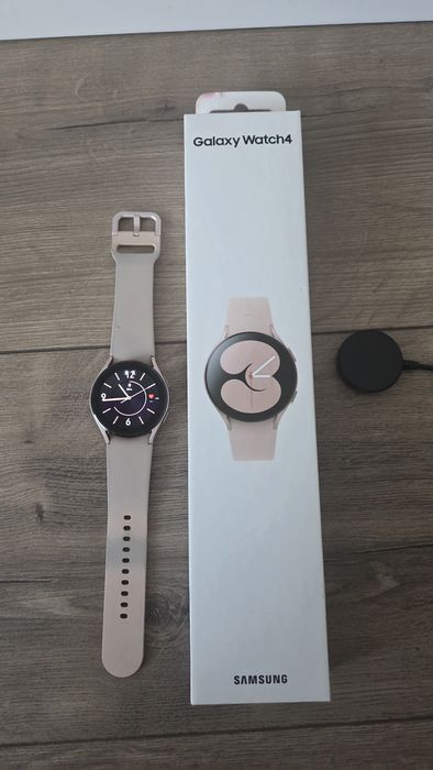 Samsung Galaxy Watch 4 – Stan dobry + Pudełko i ładowarka