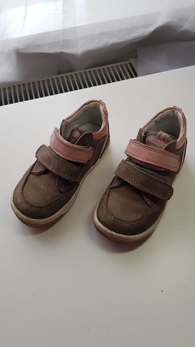 Buty dziewczęce rozmiar 23 firmy Lasocki