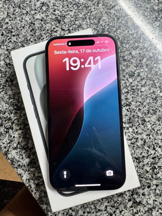 Iphone 15 128 GB como novo, sem marca de uso com caixa e cabo original