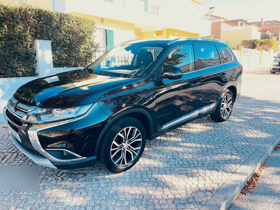 Mitsubishi Outlander 2.2 DI-D  7 Lugares 150 CV — photo 3