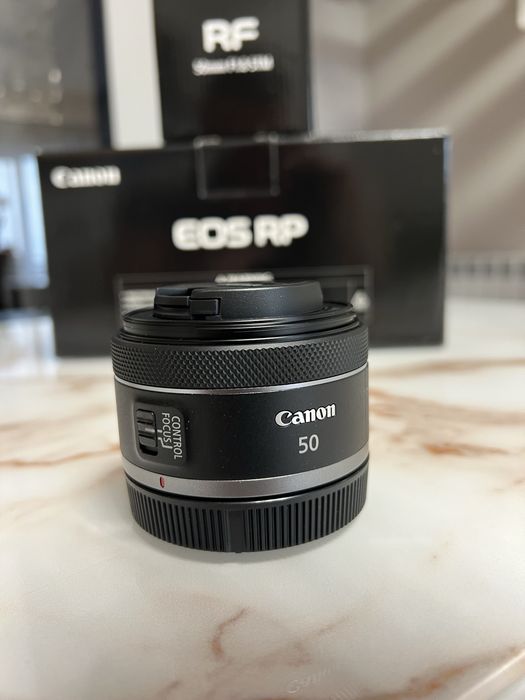 Фотоаппарат CANON EOS RP + RF 50mm f/1.8 STM