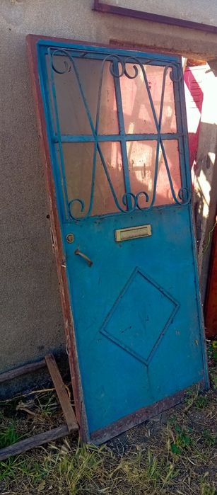 Porta Antiga em Ferro com Aro e Vidro - 200 x 95 cm