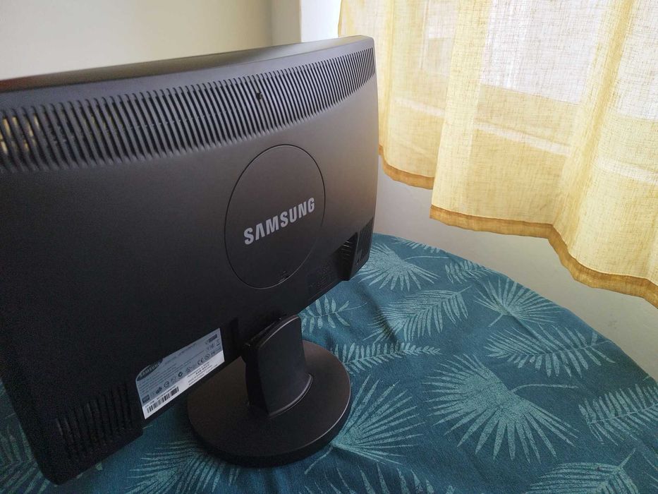Monitor Samsung SyncMaster 943