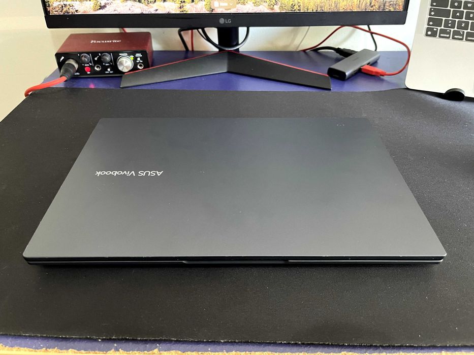 ASUS VivoBook 14" | Intel Core i7-1255U | 16 GB RAM | Íris Xe Graphics