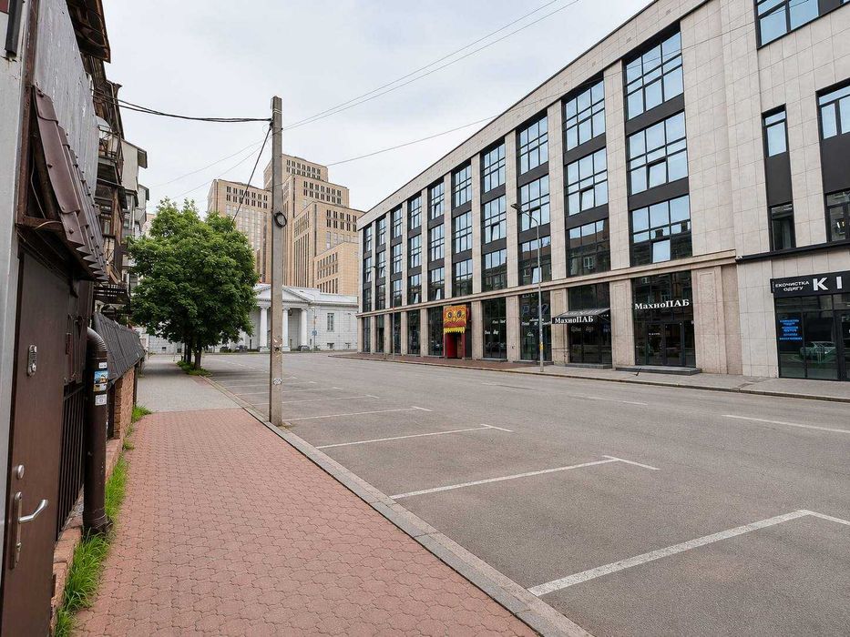 Фасадне ПРИМІЩЕННЯ ЦЕНТР 110 м² Окремий вхід МЕНОРА 5 КАБІНЕТІВ 16 кВт