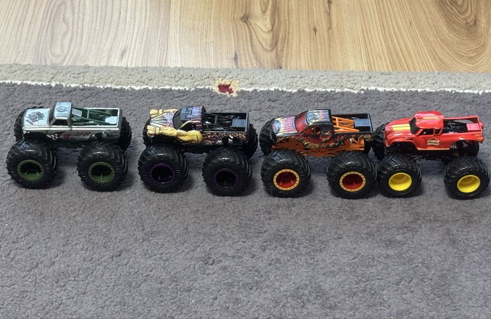 Машинки монстр треки Hot Wheels