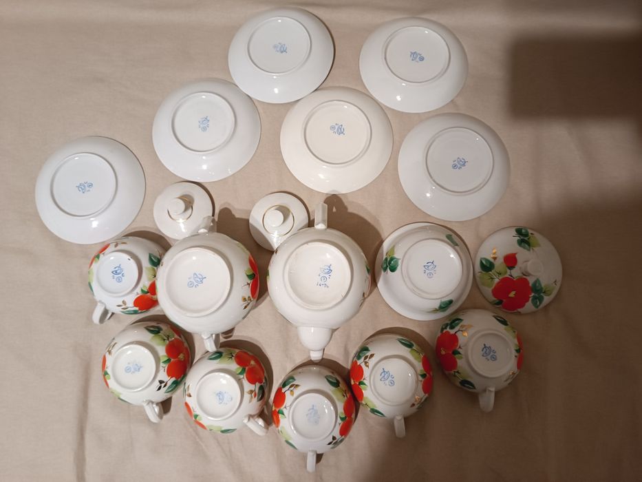 Чайный сервиз фарфоровый
