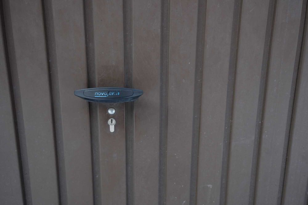 Garaż ul. Wschodnia 41 na zamykanym podwórku