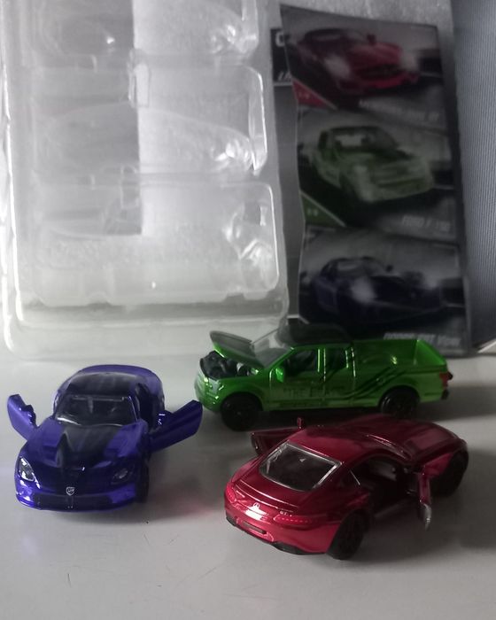 Conjunto 3 majorette Dodge, mercedes-amg e Ford