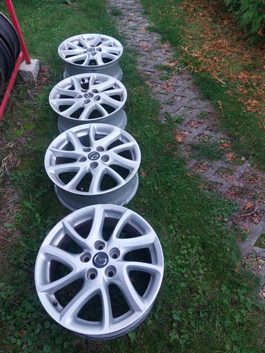 Oryginalne felgi aluminiowe do Mazdy