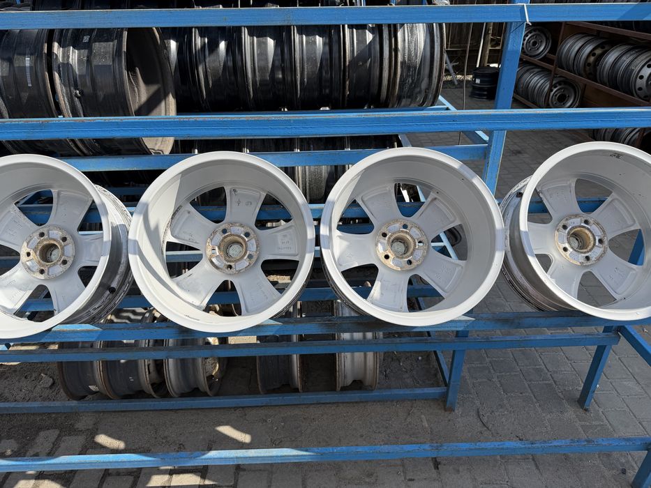 Диски Skoda 5/112 R17 7J ET45.