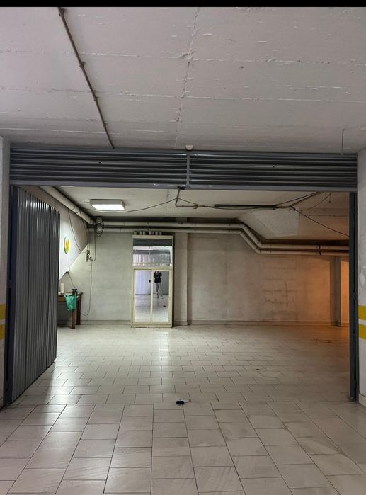 Garagem 40m2 2 carros e moto