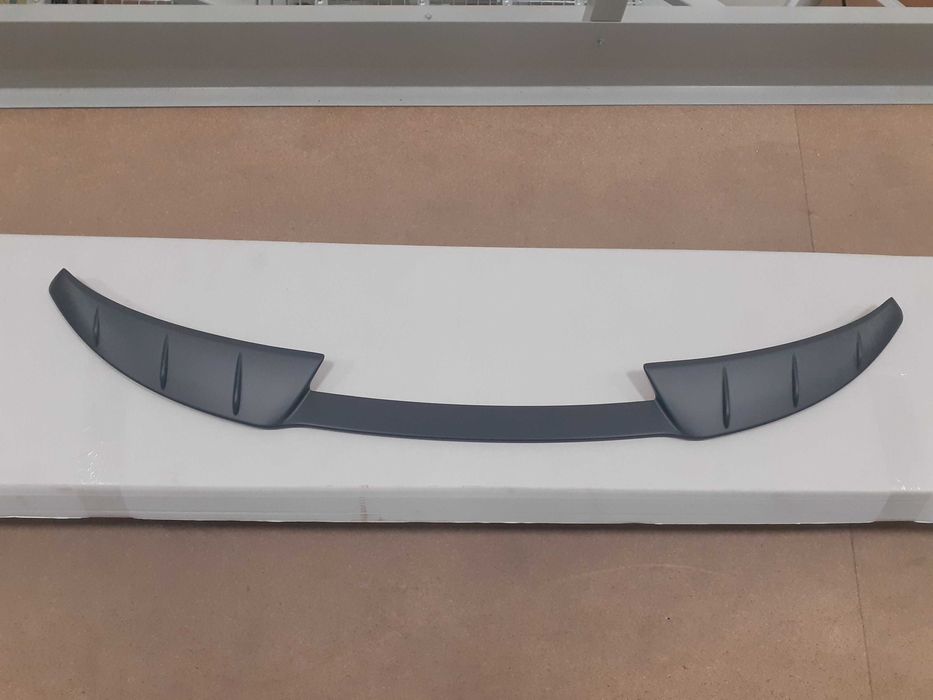 Dodatkowy spoiler tylny Mercedes-Benz GLA