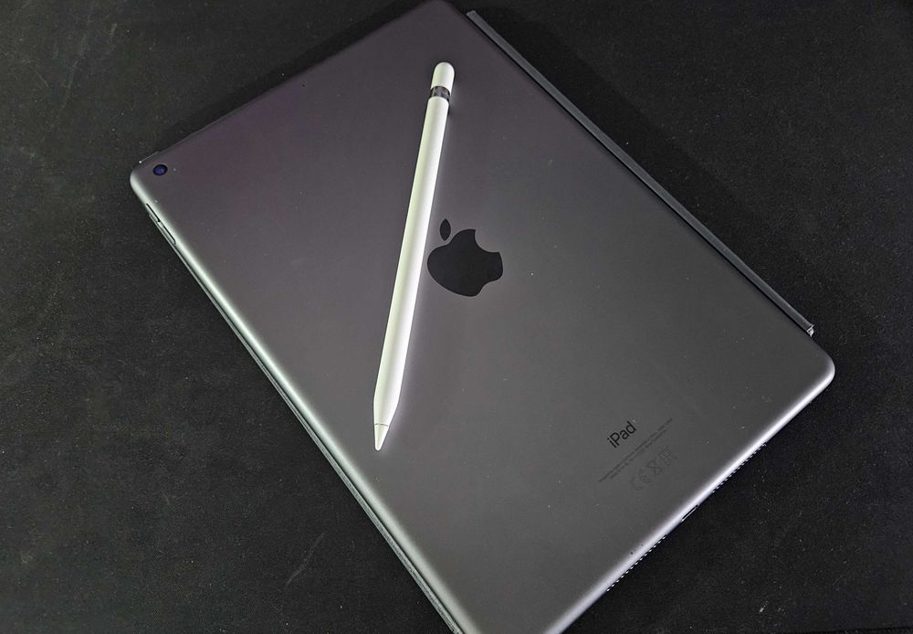 ipad 9, 64gb + extras