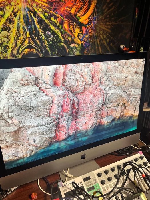 iMac 27” Retina 5K (Late 2014) | i7 / 32GB / SSD 500 / Radeon 4GB