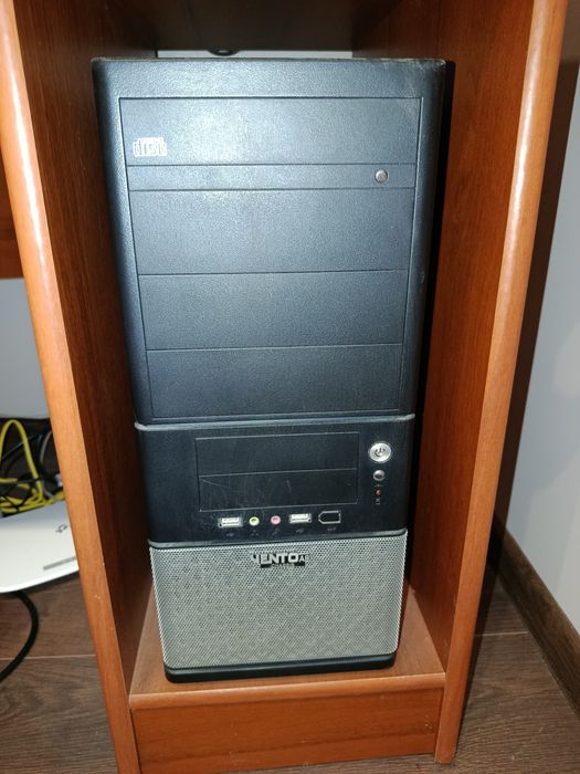 Пк  Asus Vento A8 Tower з монітором і колонками