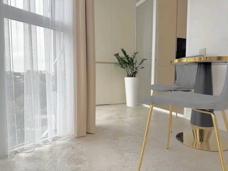 Пропонується до продажу простора 4-кімнатна квартира