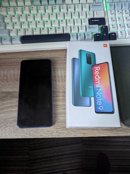 Xiaomi Redmi Note 9 у кольорі Midnight Grey 3/64