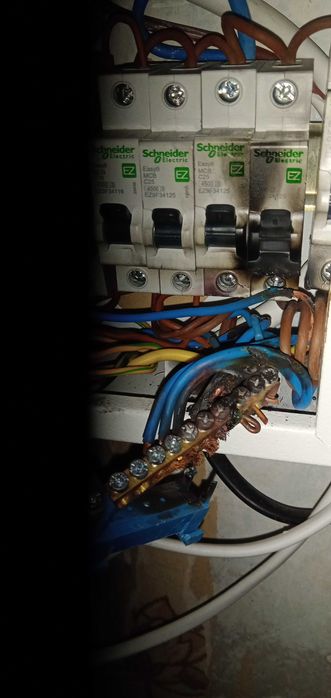 Дежурный электрик, аварийный вызов все районы Киева.