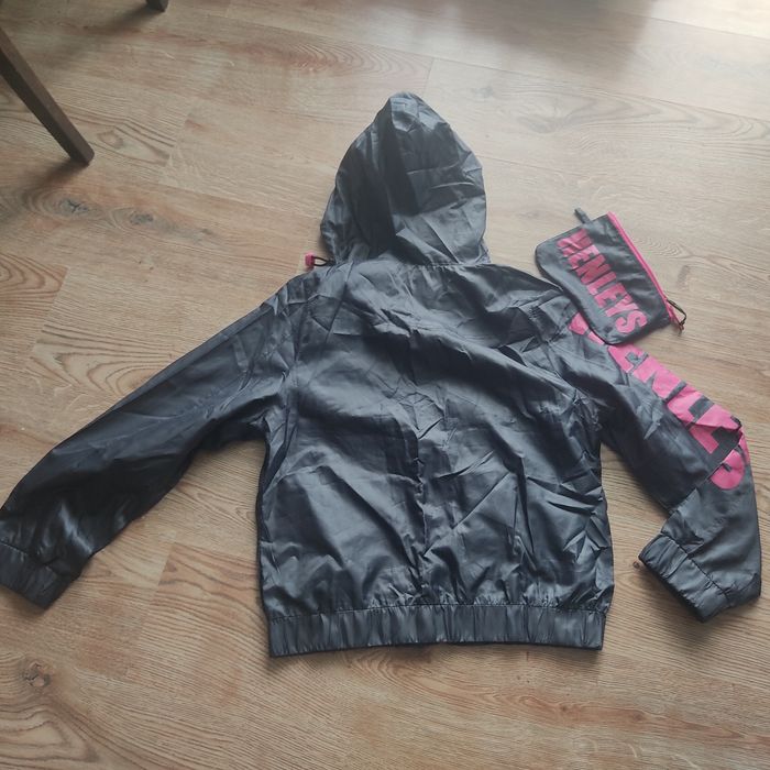 Kurtka do biegania i na rower. Henleys.