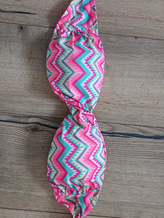 Kolorowa góra od bikini firmy H&M rozmiar S stan bardzo dobry
