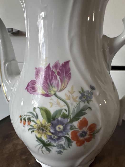 Dzbanek porcelanowy antyk fo kolekcji