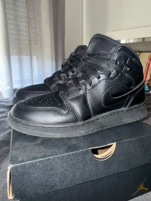 Air Jordan 1 Mid Preto