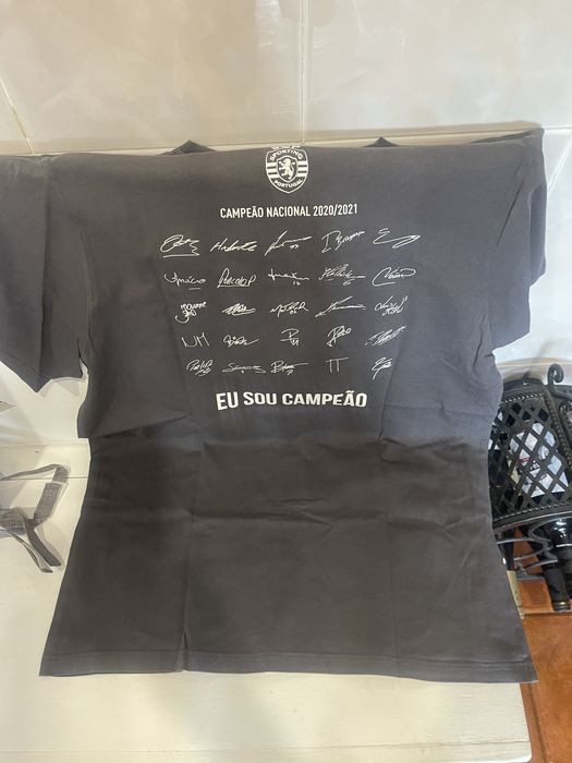 Camisola do sporting campeâo 2020/21.