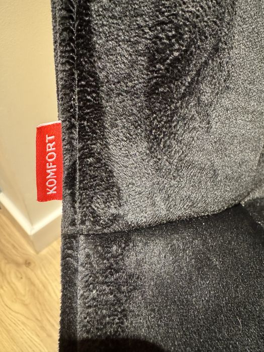 Krzesła welurowe  (2 sztuki)