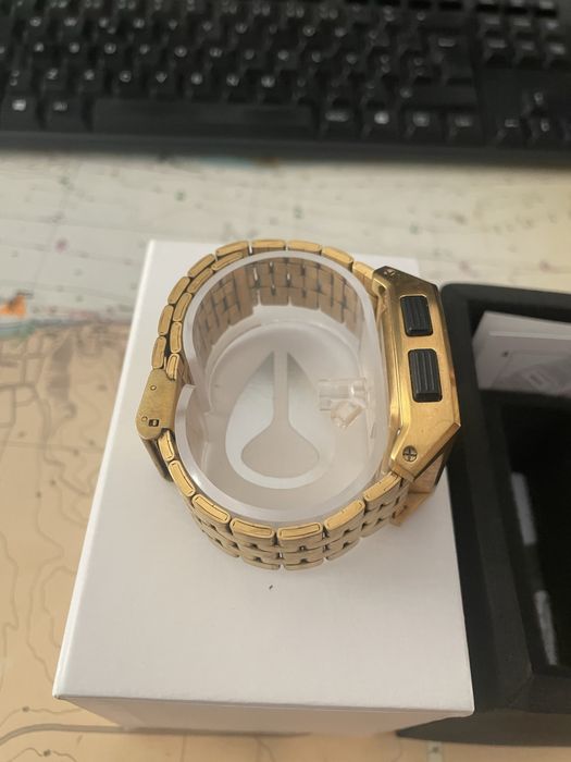 Nixon Re-Run Dourado