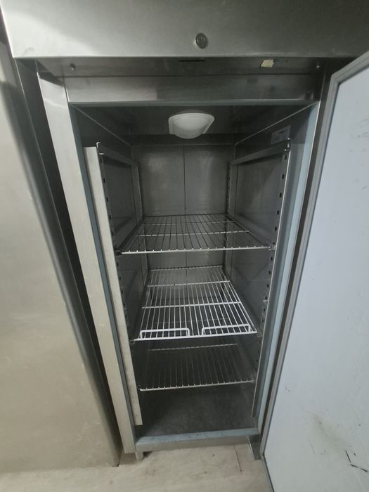 Armário frigorífico industrial (avariado)