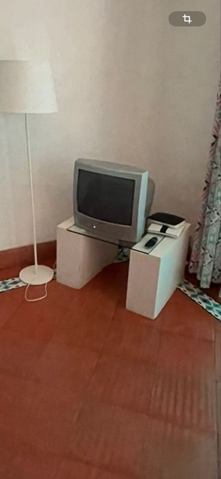 Mesa de Centro com Tampo de Vidro – Oportunidade