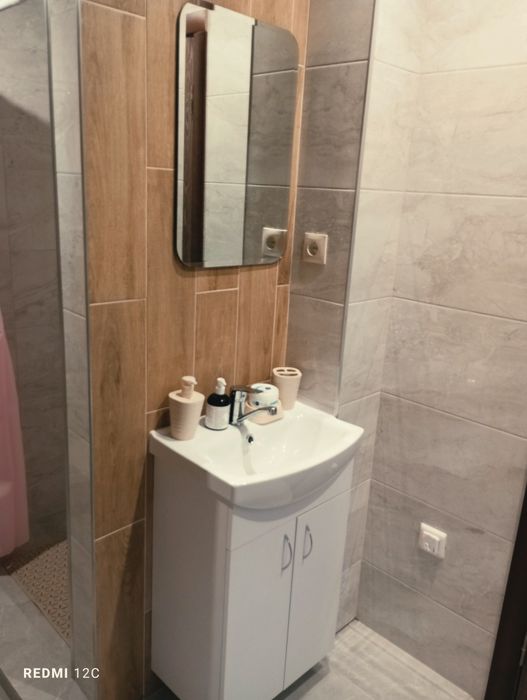 "Біля річки" Кваси